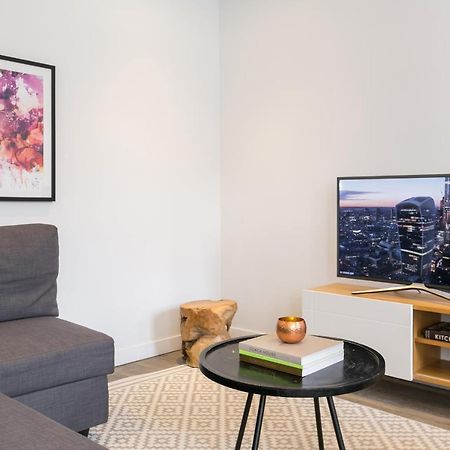Urban Chic - Rathbone Apartment ลอนดอน ภายนอก รูปภาพ