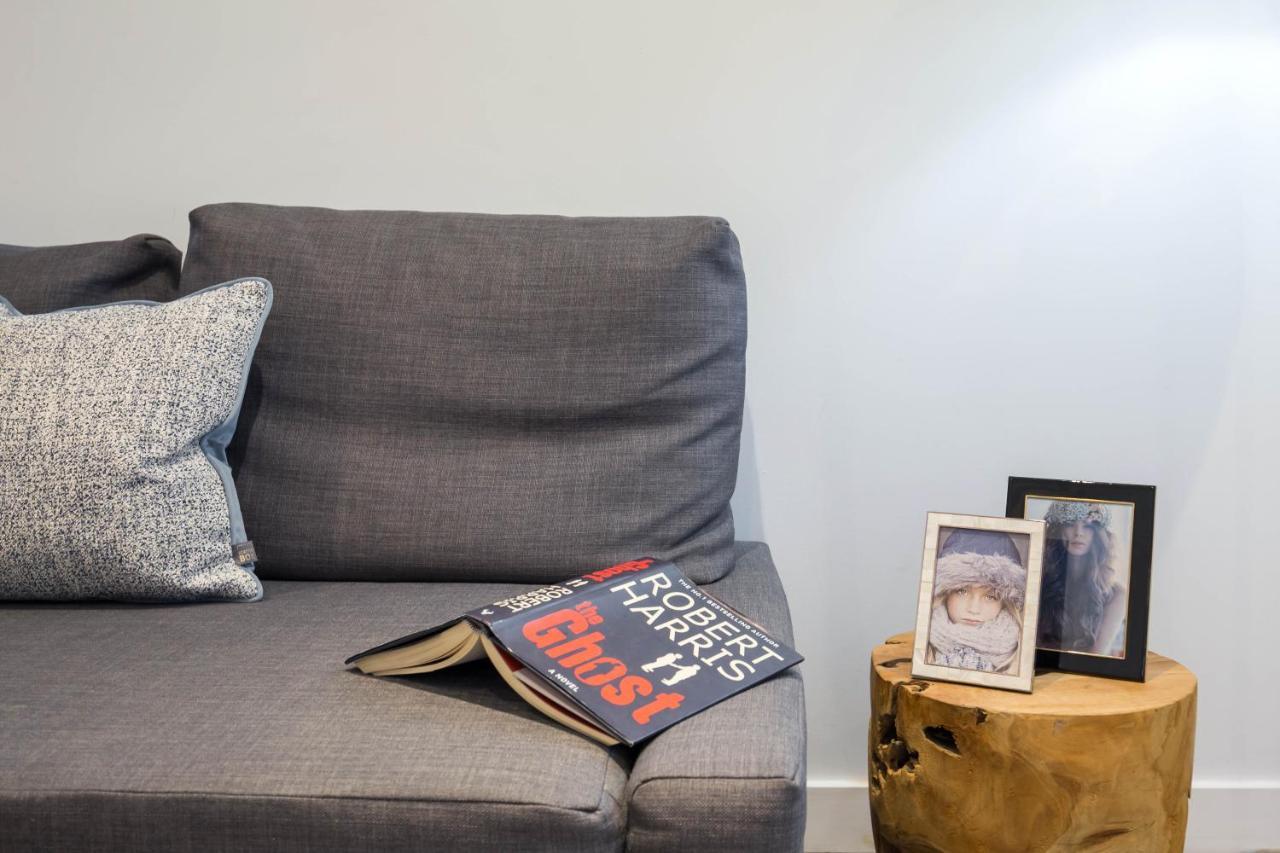 Urban Chic - Rathbone Apartment ลอนดอน ภายนอก รูปภาพ
