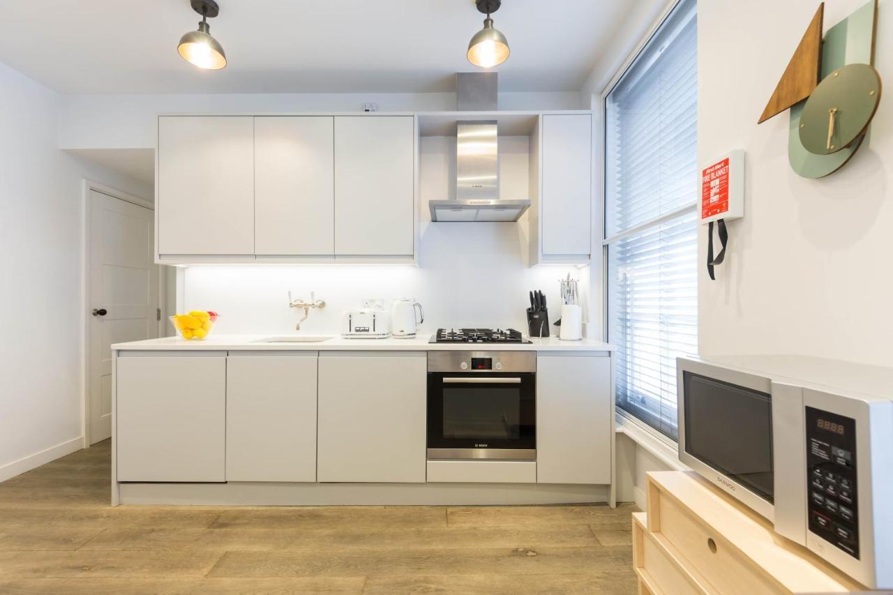 Urban Chic - Rathbone Apartment ลอนดอน ภายนอก รูปภาพ