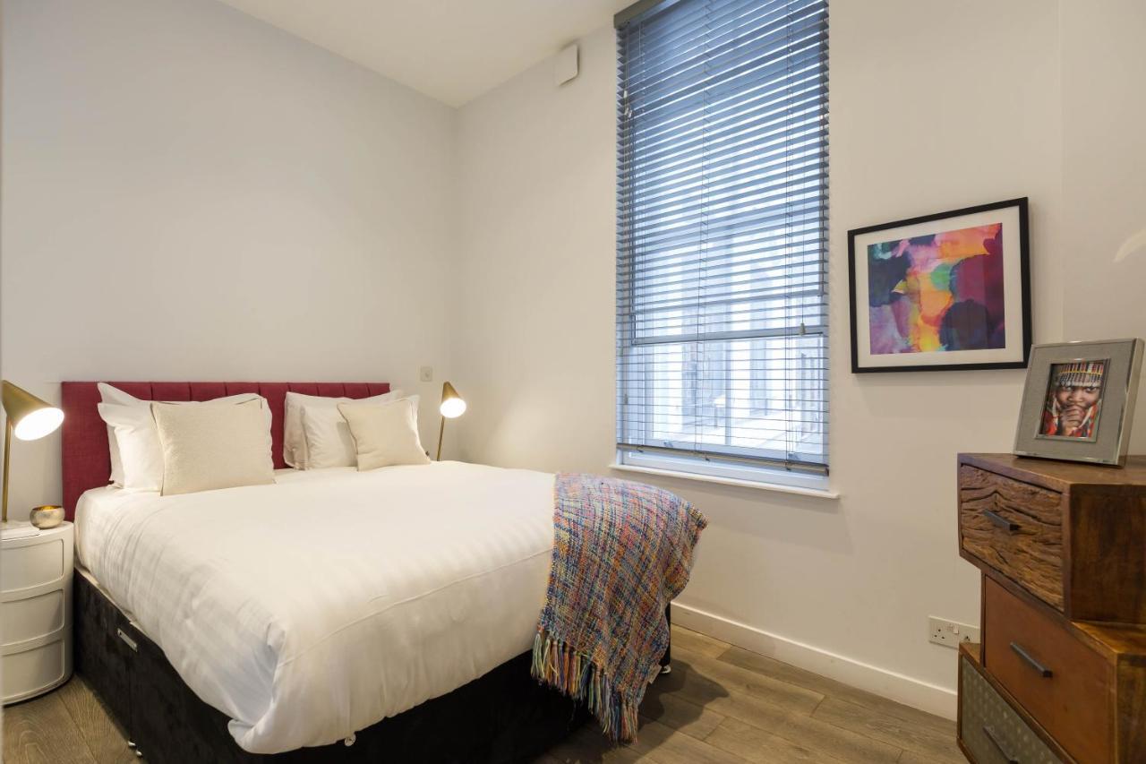 Urban Chic - Rathbone Apartment ลอนดอน ภายนอก รูปภาพ
