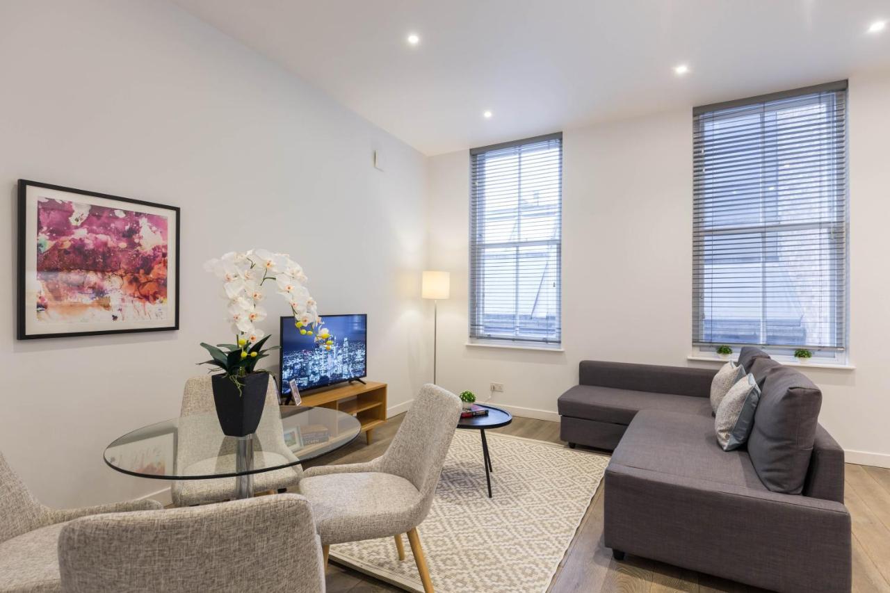Urban Chic - Rathbone Apartment ลอนดอน ภายนอก รูปภาพ