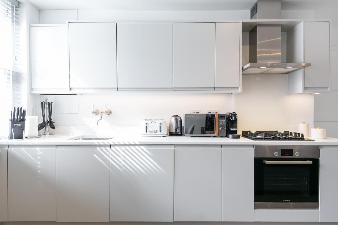 Urban Chic - Rathbone Apartment ลอนดอน ภายนอก รูปภาพ