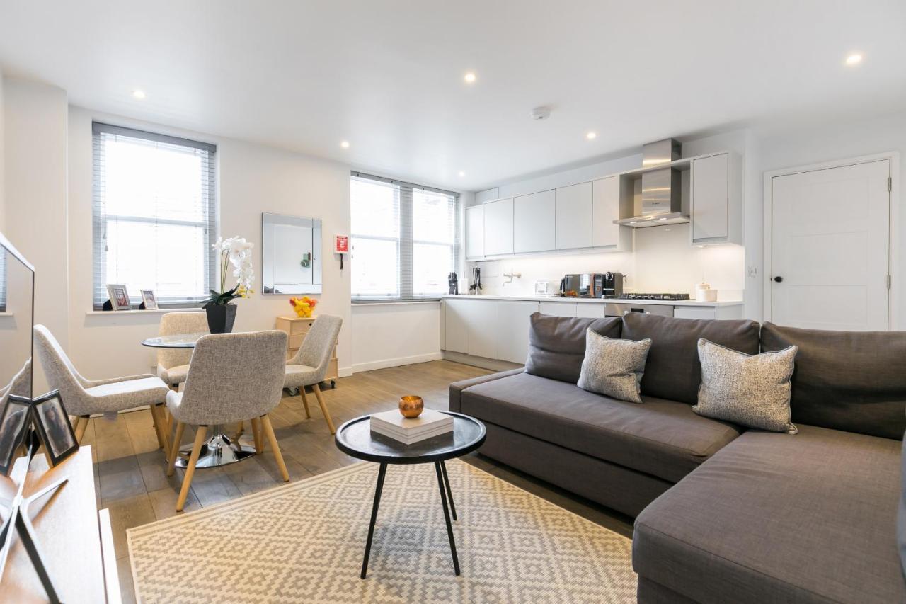 Urban Chic - Rathbone Apartment ลอนดอน ภายนอก รูปภาพ