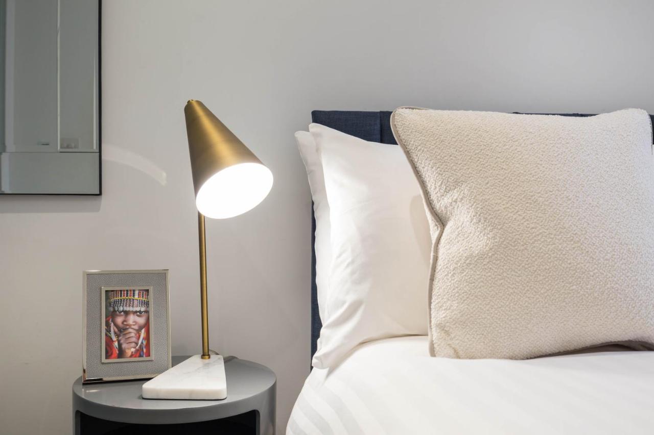 Urban Chic - Rathbone Apartment ลอนดอน ภายนอก รูปภาพ