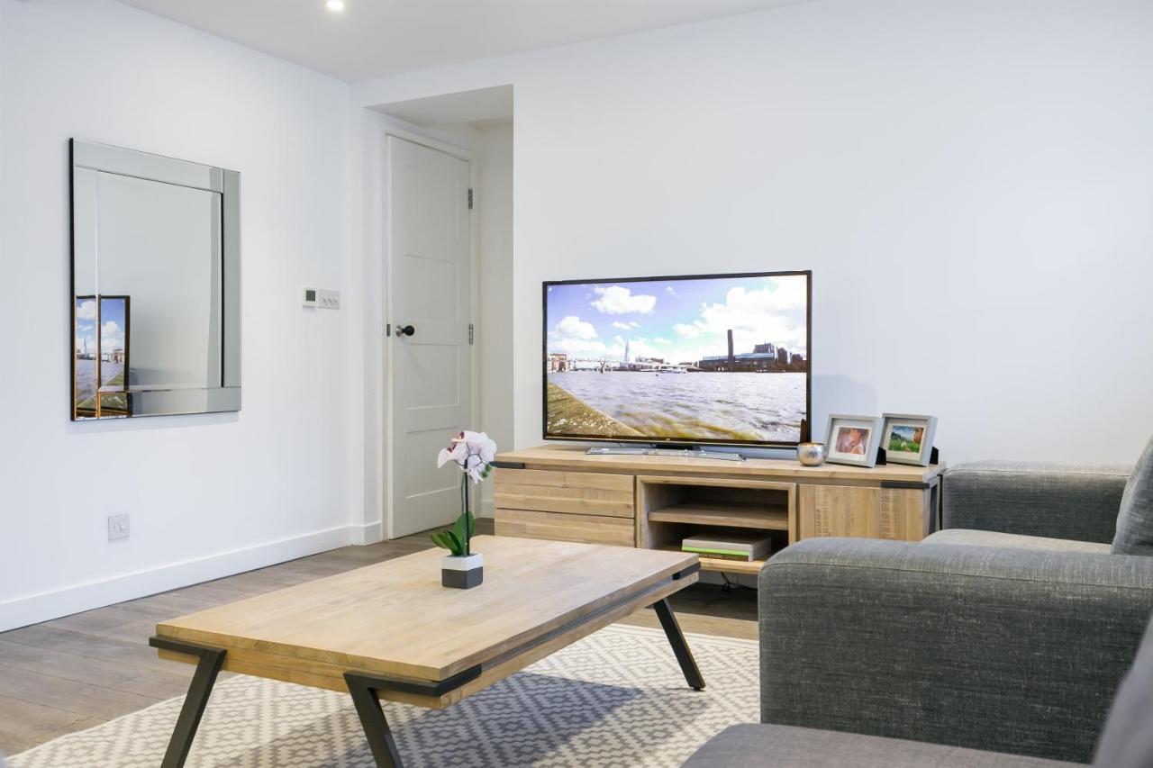 Urban Chic - Rathbone Apartment ลอนดอน ภายนอก รูปภาพ