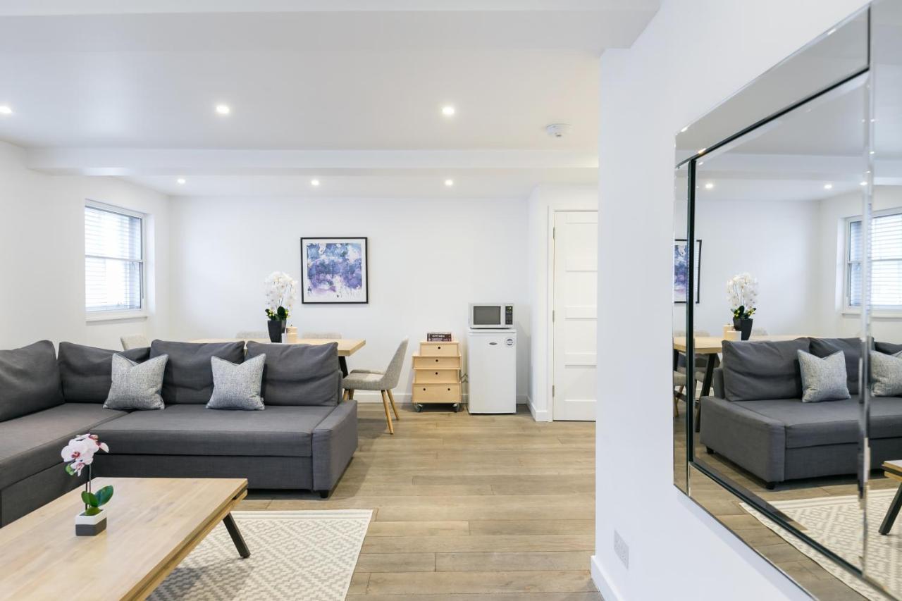 Urban Chic - Rathbone Apartment ลอนดอน ภายนอก รูปภาพ