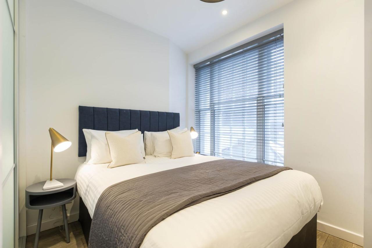 Urban Chic - Rathbone Apartment ลอนดอน ภายนอก รูปภาพ